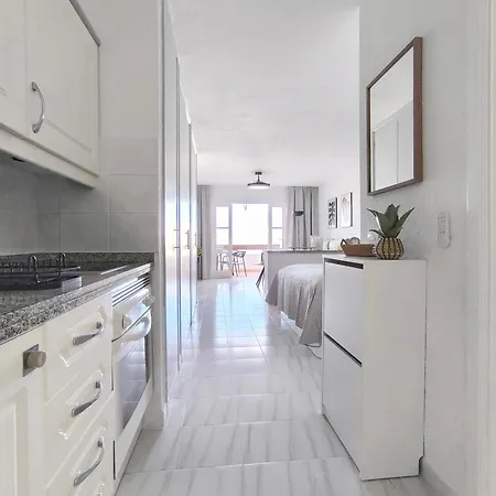 公寓 Sunlit Isle - Heated Pool, Fibre Net, Cristianos 洛斯克里斯蒂亚诺斯