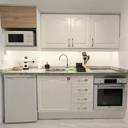 Апартаменты Sunlit Isle - Heated Pool, Fibre Net, Cristianos