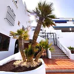Apartment Sunlit Isle - Heated Pool, Fibre Net, Cristianos *