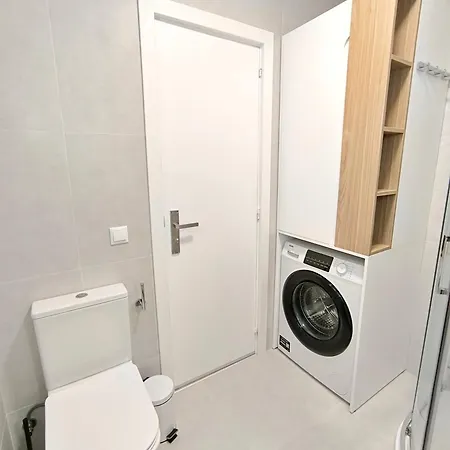Sunlit Isle - Heated Pool, Fibre Net, Cristianos Apartament