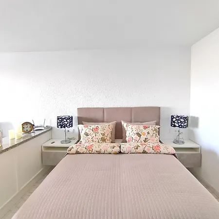Apartament Sunlit Isle - Heated Pool, Fibre Net, Cristianos *