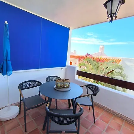 Lejlighed Sunlit Isle - Heated Pool, Fibre Net, Cristianos Los Cristianos (Tenerife)