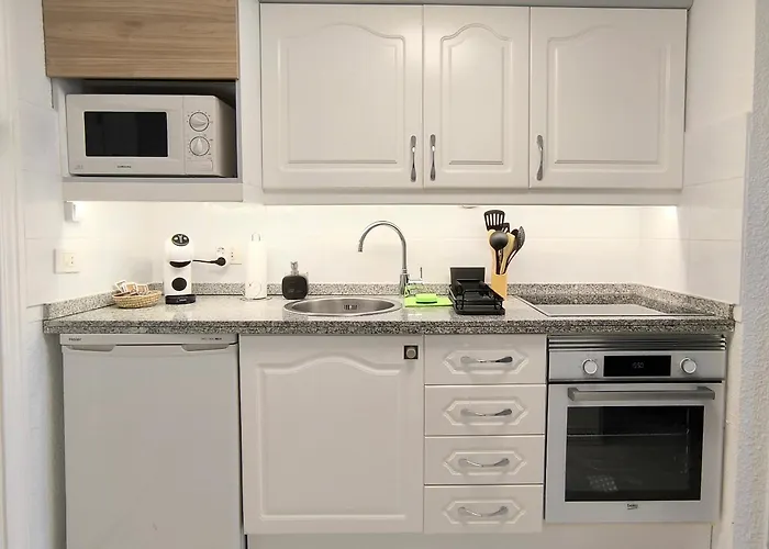 Apartmán Sunlit Isle - Heated Pool, Fibre Net, Cristianos